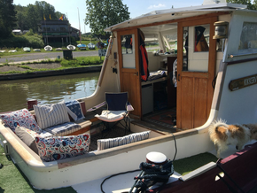 Spacious rear deck