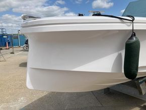 2022 Axopar 22 Spyder 6
