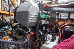Lagoon 420  - Engine Detail