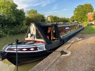 REDUCED TO &pound;75950 - Stunning And Luxurious 60ft Narrowboat Liveaboard