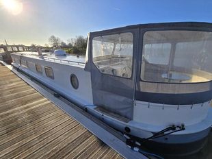 Widebeam XR & D Boat builders