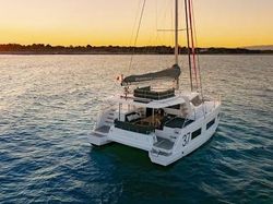 2024 Aventura 37