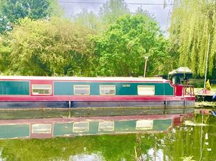 57ft x 10ft Wide Beam houseboat