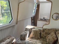 Mooring Brentford 45ft Narrowboat