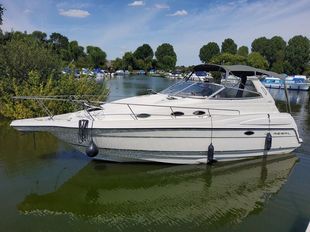 Regal Commodore 2760 Sports Cruiser