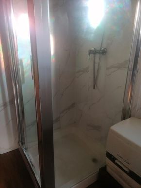 Full size enclosed shower