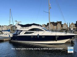 2001 Fairline Phantom 43