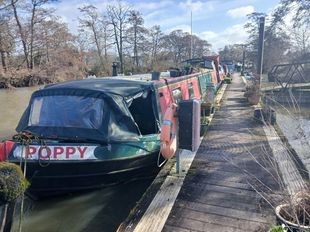 2 bedroom widebeam with residential mooring near Bristol