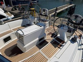 Jeanneau Sun Odyssey 49  - Cockpit