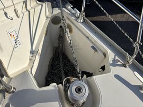 Jeanneau Sun Odyssey 37 Owners version - Anchor Locker