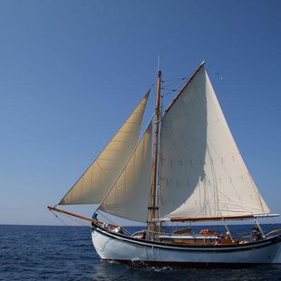 Traditional Greek Trehandiri Cutter