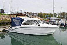 2020 Beneteau Antares 8