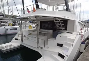 2020 Leopard 43 Powercat docked at marina, rear view.