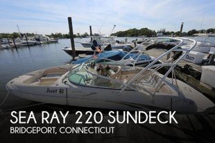 2004 Sea Ray 220 Sundeck