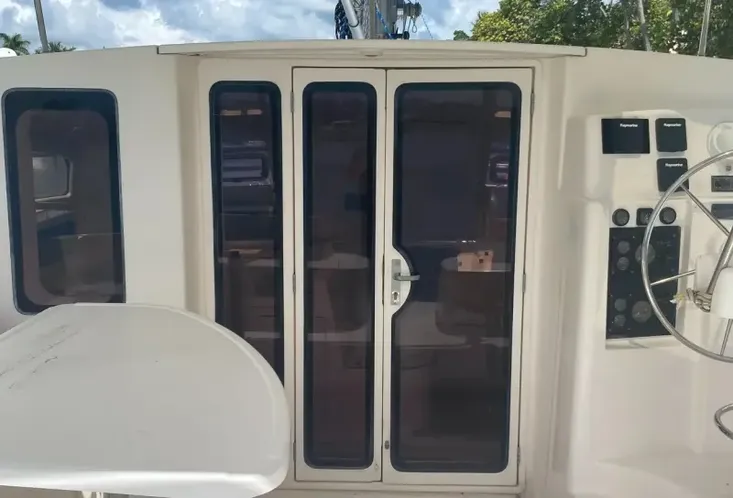 2003 Robertson And Caine leopard 38