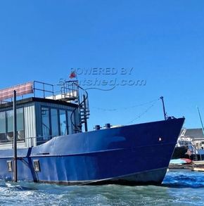 Houseboat 29m (former Freighter) - Bow