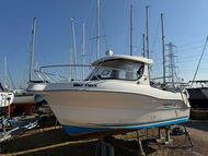 2006 Quicksilver 580 Pilothouse