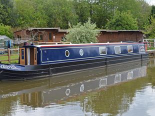 58ft Luxury Liveaboard Narrowboat by Elton Moss