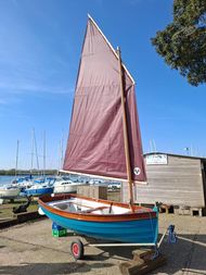 Morbic 12 Balanced Lugsail