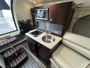 2017 Monterey 275 Sport Yacht 13