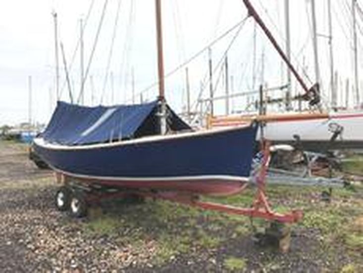 20ft Open Day Boat, Gaff Rig, Road trailer & outboard. 