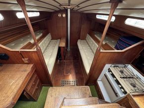 She 33  - Interior