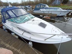 Sealine S200  - Exterior