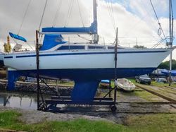 YAMAHA 33 CRUISING YACHT  great condition £17250 just reduced
