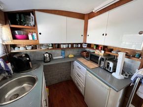 Nelson 46  - Galley