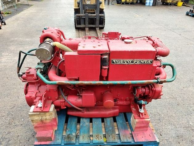 Volvo Penta TAMD70E 300hp Marine Diesel Engine & Gearbox (Pair Available)