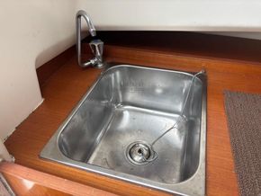 Jeanneau Cap Camarat 755 WA  - Galley