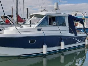 Beneteau Antares 760