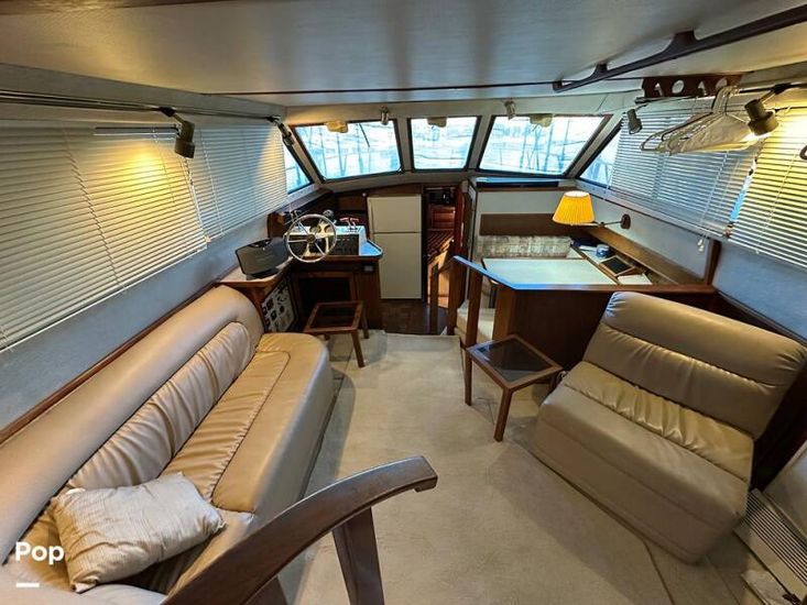 1986 Sea Ray 410 aft cabin