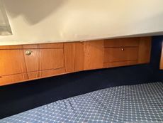 2000 Hardy Marine 32 Commander