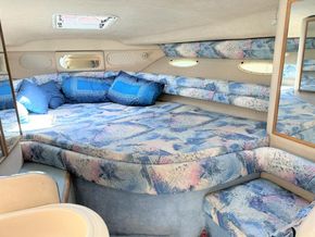 1995 Sea Ray 330 Sundancer 28
