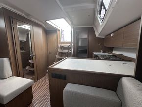 2025 Bavaria C38 19