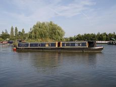 SPEEDWELL &bull; 57ft 5in, Traditional, 3+5 berths.