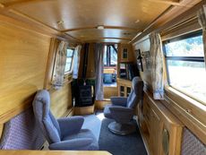 Saloon Fwrd