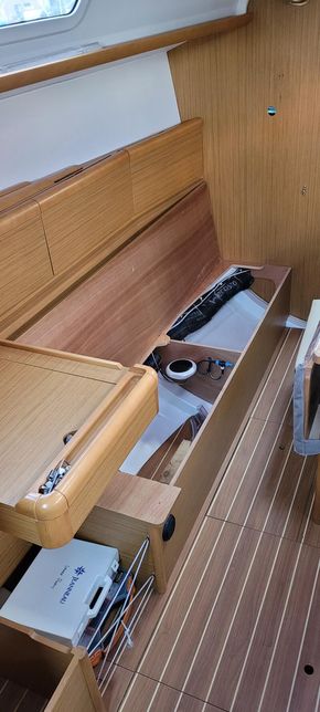 storage and gyro compass 