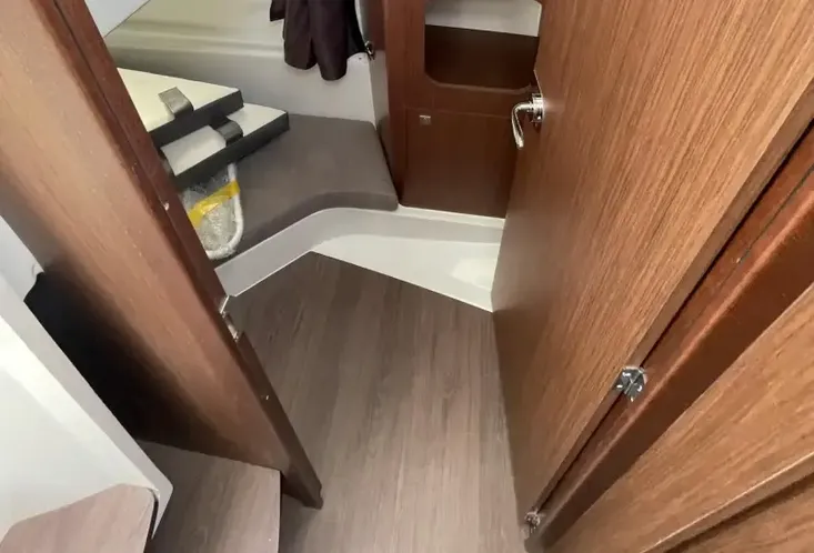 2023 Beneteau Antares 9