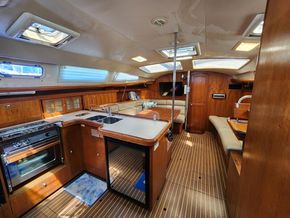Hunter 426 DS  - Interior