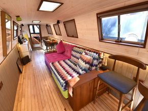 Narrowboat 70ft with Residential London Mooring - Interior