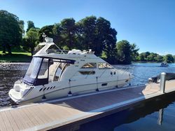 Sealine F33