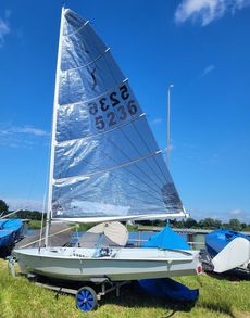 Solo dinghy