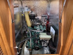 2015 Bavaria Cruiser 37 14