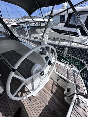 2017 Bavaria 37 Cruiser 5