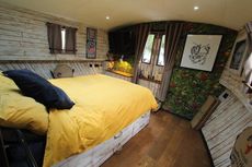 PRICE REDUCED! The Toucan 60&rsquo; x 12&rsquo;6 Eurocruiser 2 bed