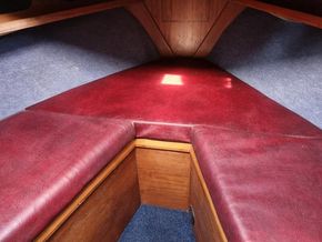 Bow cabin