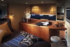 Manhattan 60 Aft Owners Stateroom
