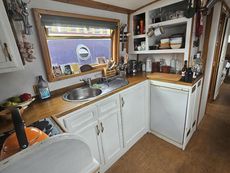 2006 57ft narrowboat w C. London mooring